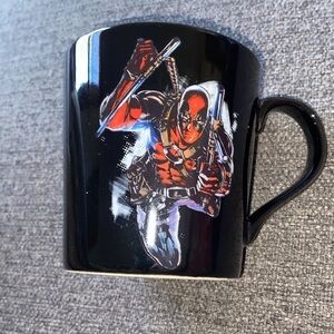 Marvel Extreme Deadpool 12 oz. Ceramic Mug  Microwave & Dishwasher Safe T8